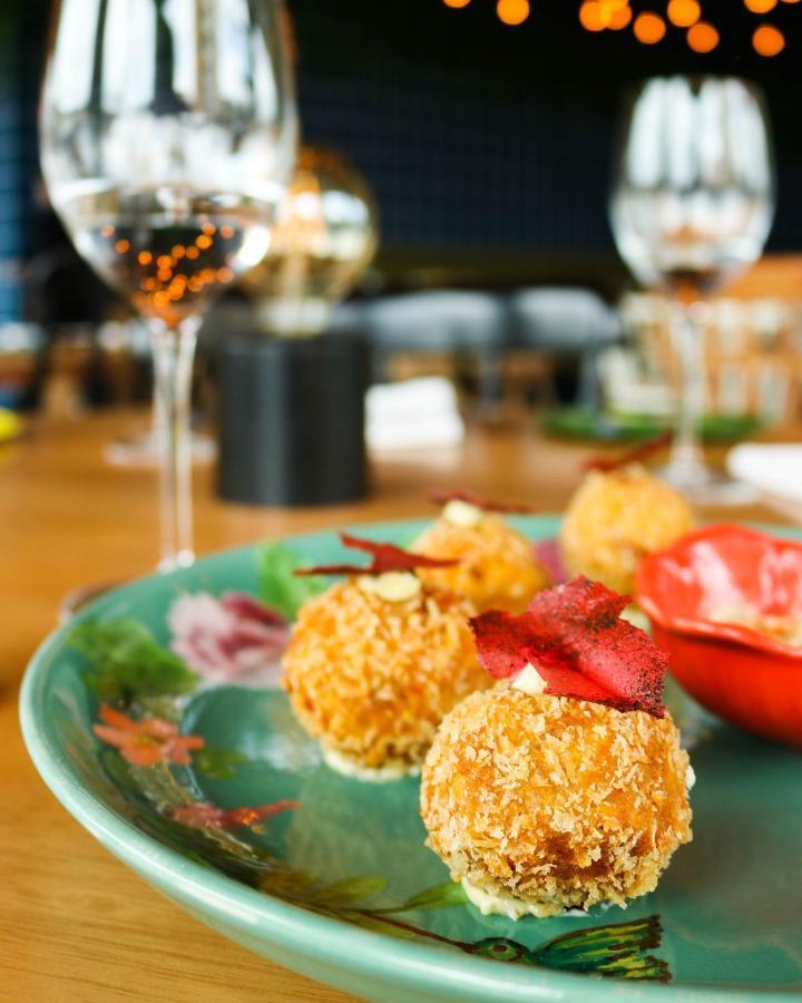 Hotel V1501 Pasto Ngoại thất bức ảnh A plate of canapés